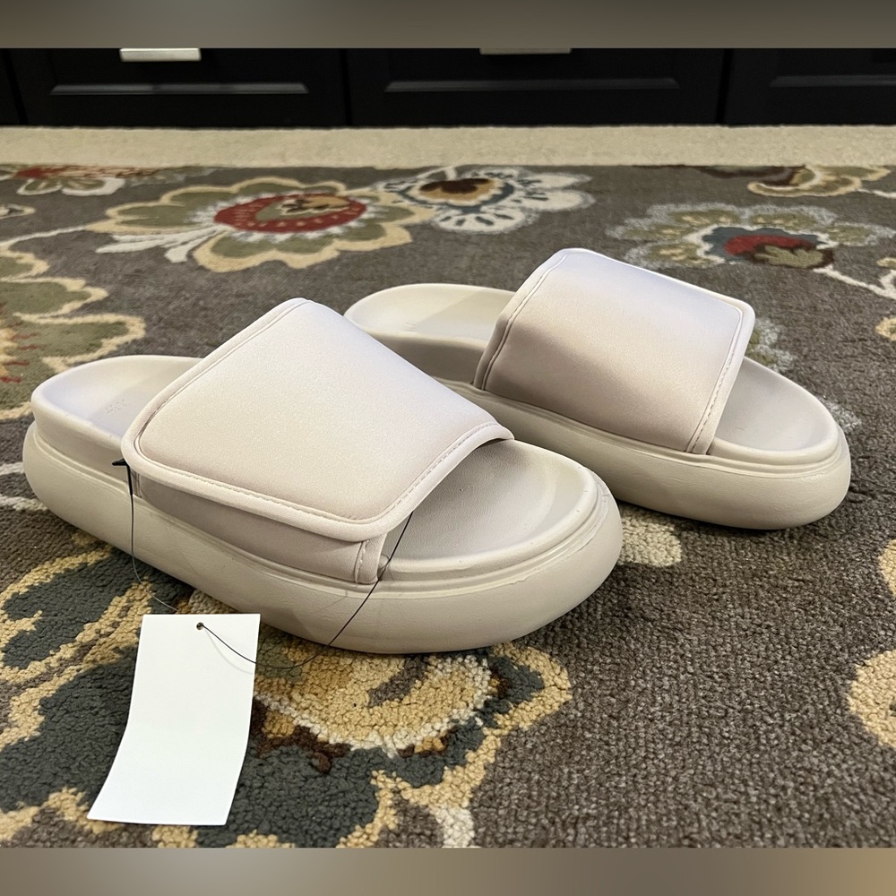 H&M Slides (M9.5,W11)